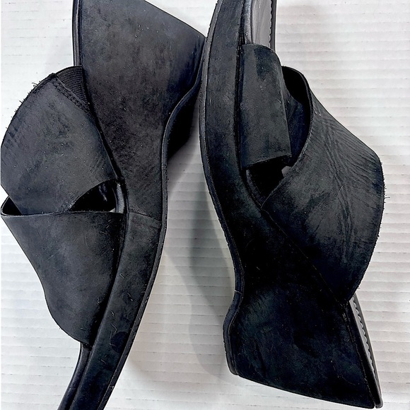 Donald Pliner Size 10 Suede Wedge Black Slide - Picture 5 of 9